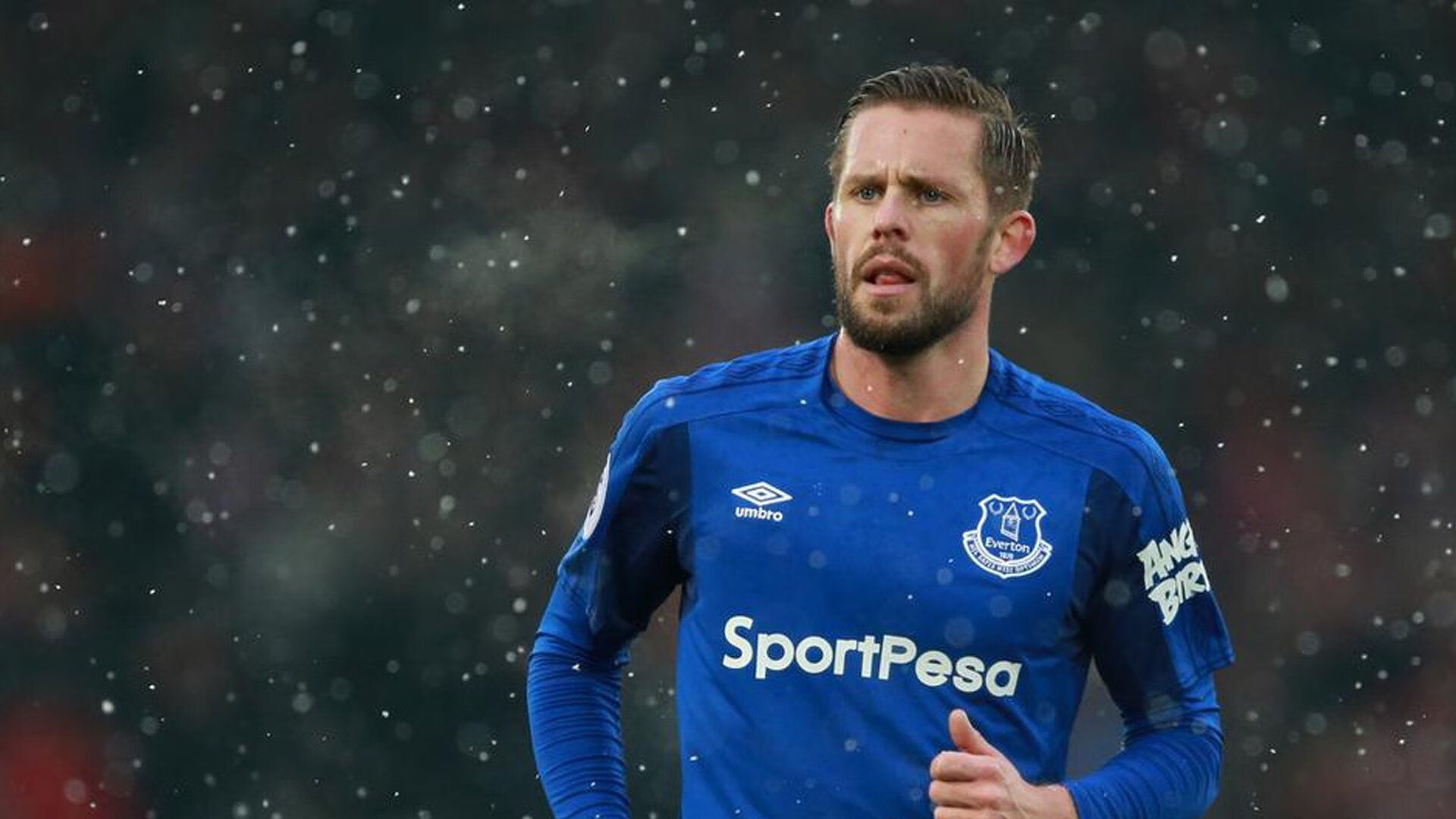 伦敦马拉松迎来迎来新纪录选手,现场气氛空前高涨,伦敦马拉松2021视频